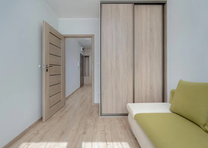 Beautiful With A Spacious Balcony In By Renters Βρότσλαβ