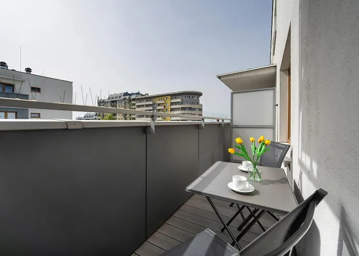 Διαμέρισμα Beautiful With A Spacious Balcony In By Renters Βρότσλαβ